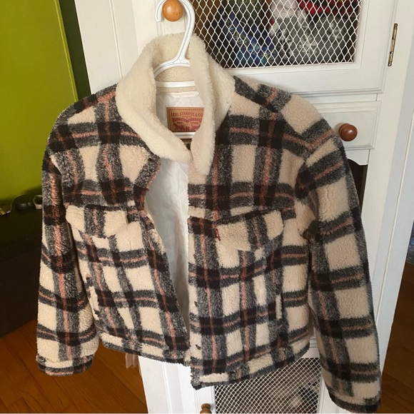 Levi’s Sherpa Jacket - Picture 1 of 4